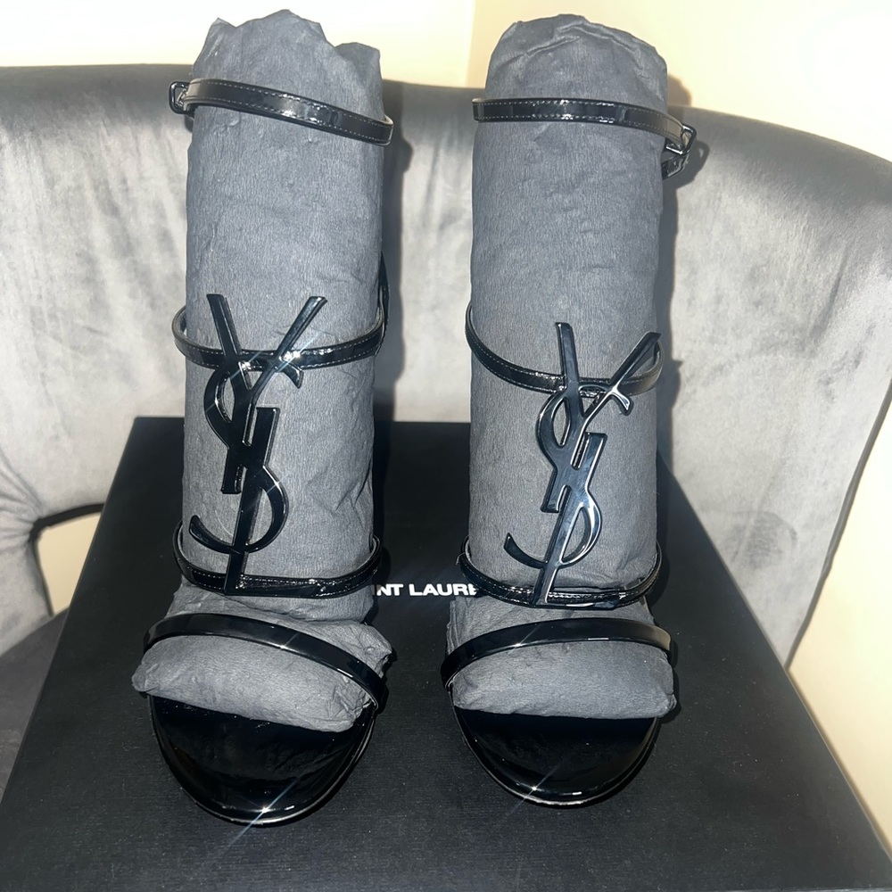Bought them as a gift and the person didn’t want them.